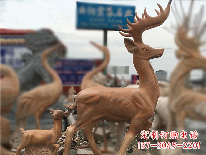 内江晚霞红动物驯鹿公园石雕