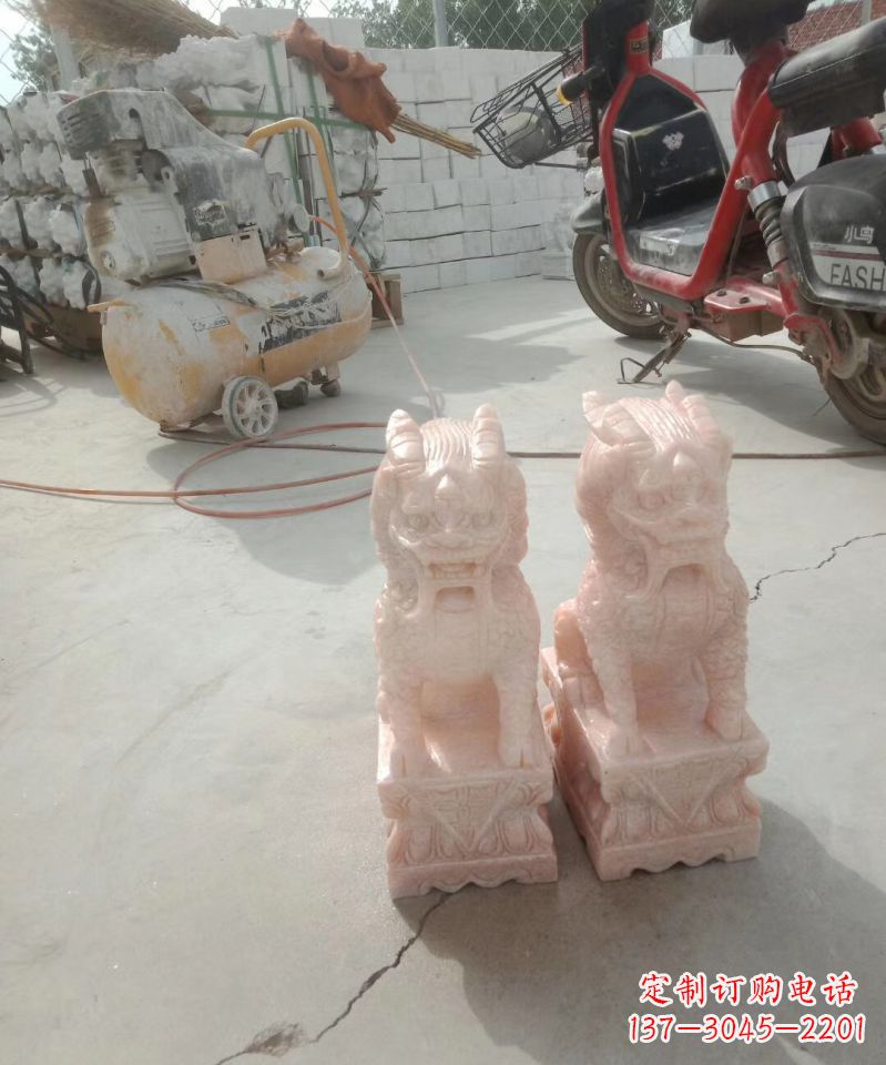 内江晚霞红神兽麒麟动物雕塑