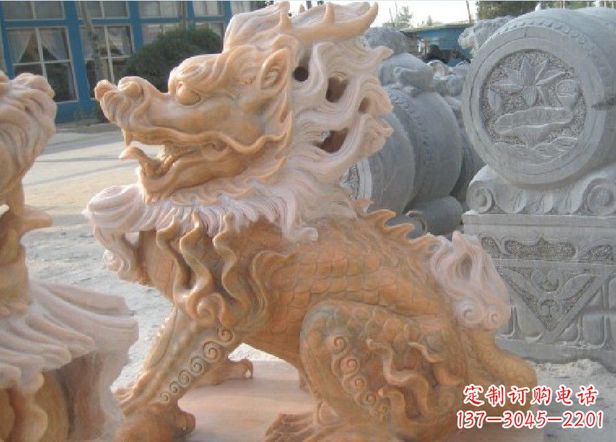 内江晚霞红神兽麒麟雕塑
