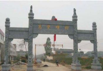 内江艺术之美，青石村口牌坊雕塑