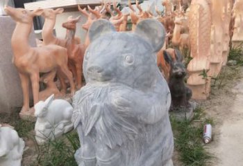 内江青石熊猫雕塑，传承古典文化
