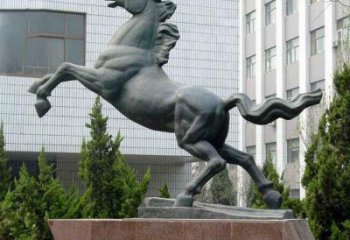 内江青铜奔马精美雕塑是钜鹰中领雕塑推出的一款…