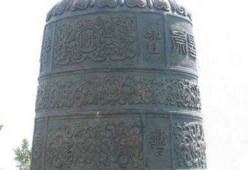 内江传统唢呐青铜钟雕塑，传递节日的祝福