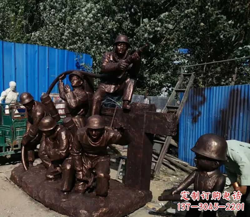 内江消防员灭火景观雕塑
