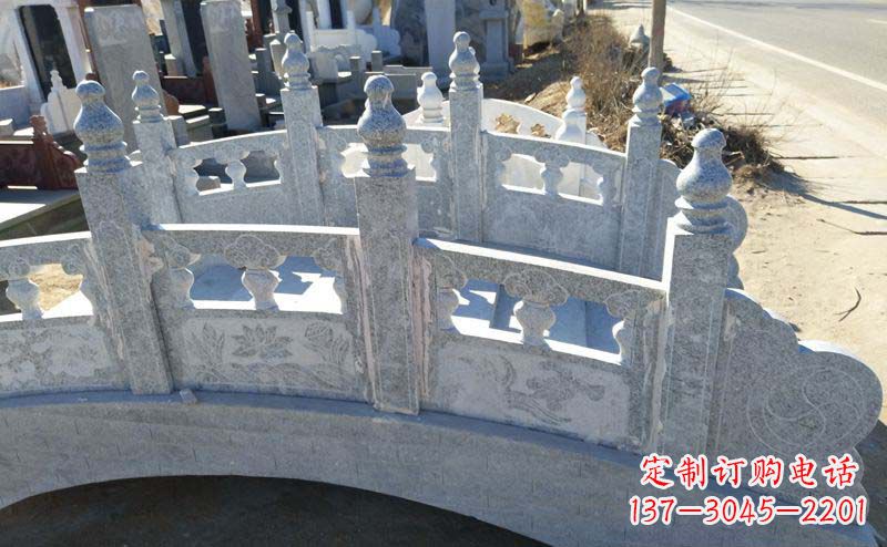 内江小区公园大理石拱桥