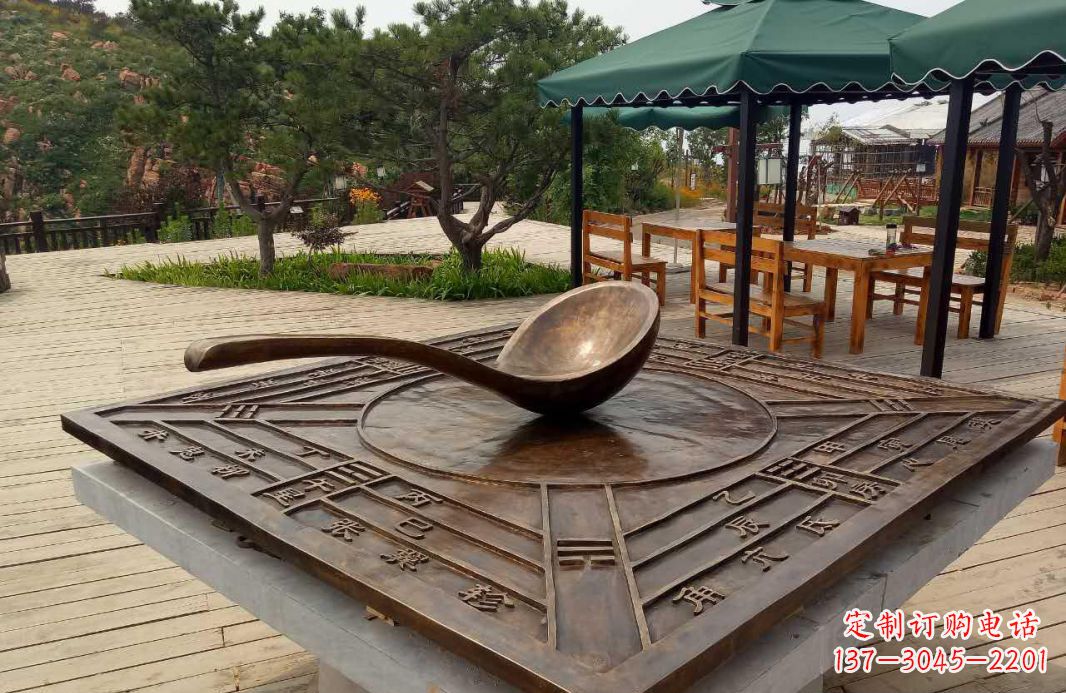 内江校园古代司南铜雕