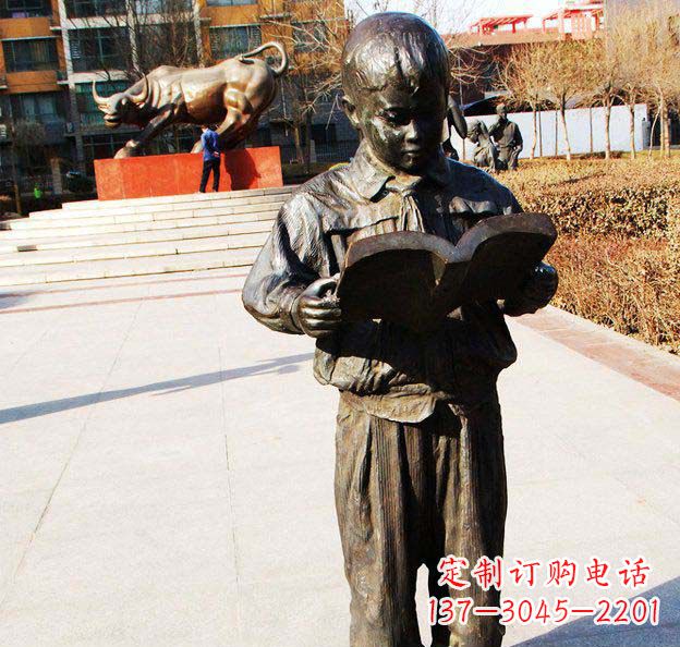 内江校园看书的小学生人物铜雕