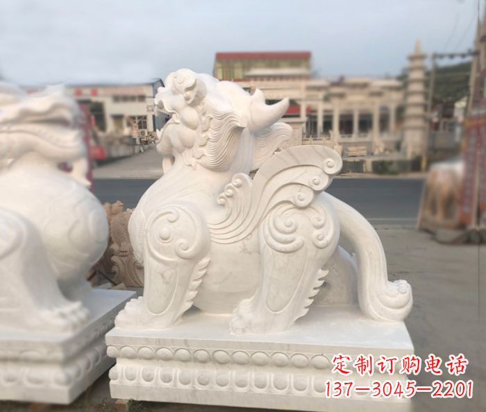 内江招财进宝立式貔貅门口石雕 (2)