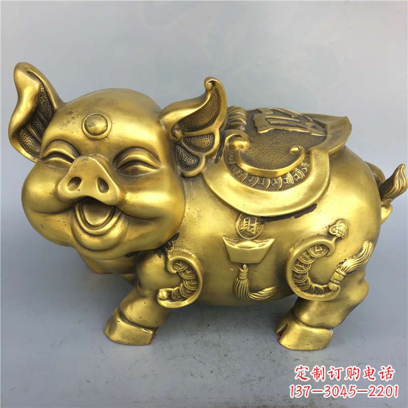 内江招财卡通猪铜雕-企业商场美陈动物生肖风水雕塑摆件