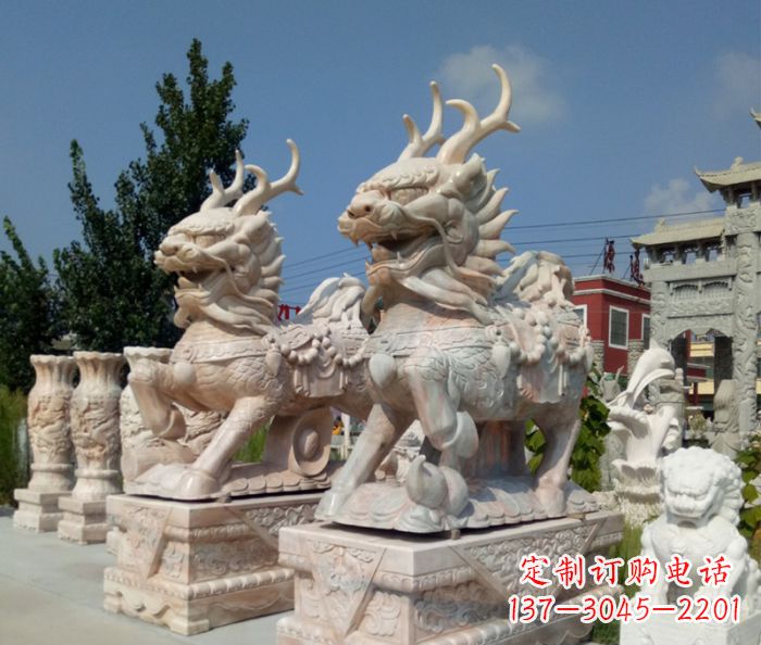 内江招财神兽晚霞红石雕麒麟