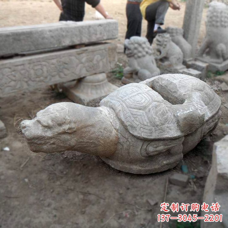 内江朱雀站在赑屃上的石雕