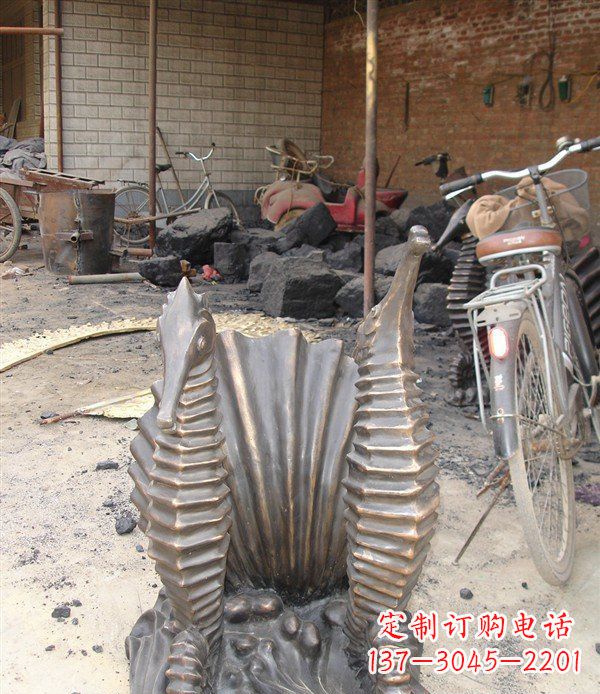 内江铸铜海马小区动物铜雕