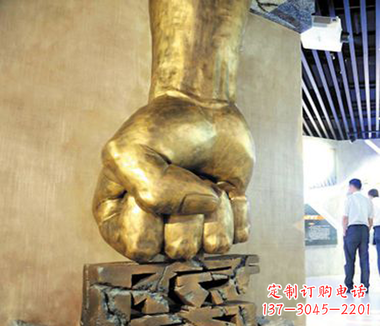 内江反腐廉政文化拳头雕塑