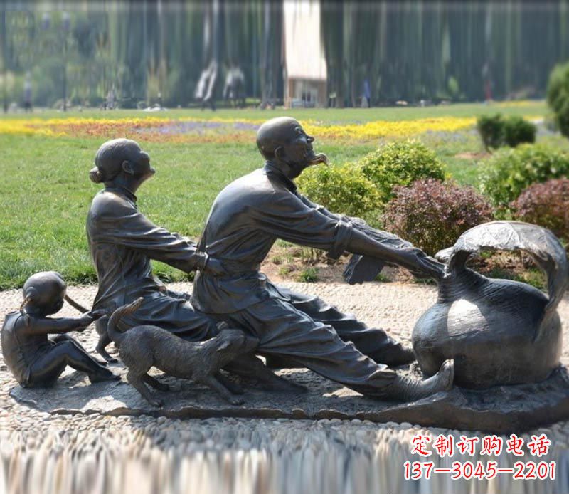 内江祖孙三人拔萝卜铜雕