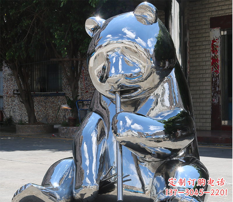 内江熊猫雕塑-适用于广场花园景观镜面不锈钢熊猫雕塑